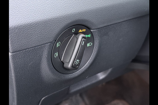 Škoda Octavia 1.5TSI 150PK Trekhaak Panoramadak Navi Ecc Apple Carplay Android Auto Greentech Business Edition Plus Stoelverwarming Cruise Control Isofix Lmv DAB 1e Eigenaar Origineel Nederlandse Auto