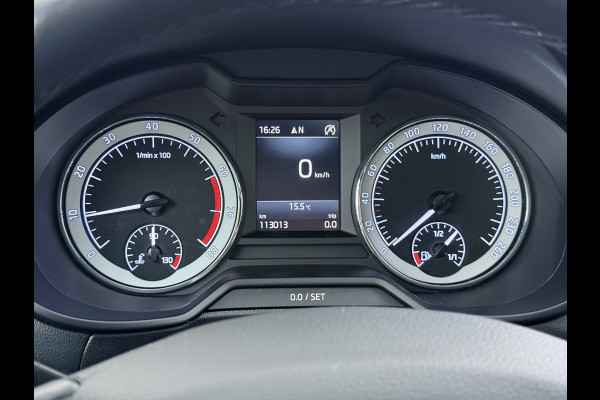 Škoda Octavia 1.5TSI 150PK Trekhaak Panoramadak Navi Ecc Apple Carplay Android Auto Greentech Business Edition Plus Stoelverwarming Cruise Control Isofix Lmv DAB 1e Eigenaar Origineel Nederlandse Auto