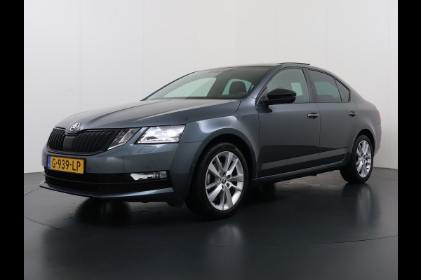Škoda Octavia 1.5TSI 150PK Trekhaak Panoramadak Navi Ecc Apple Carplay Android Auto Greentech Business Edition Plus Stoelverwarming Cruise Control Isofix Lmv DAB 1e Eigenaar Origineel Nederlandse Auto