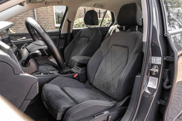 Volkswagen Golf 1.4 eHybrid 204 PK 1e Eig R-Line Pano Massage Adaptive 19''