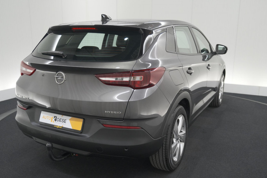 Opel Grandland X 1.6 Turbo Hybrid Business Edition | Trekhaak | Navigatie | Parkeersensoren | Apple Carplay | Climate Control