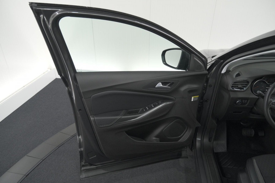 Opel Grandland X 1.6 Turbo Hybrid Business Edition | Trekhaak | Navigatie | Parkeersensoren | Apple Carplay | Climate Control