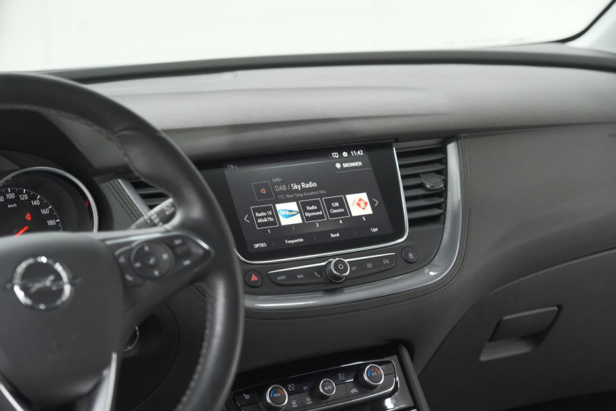 Opel Grandland X 130 Turbo AT8 Business Elegance | Trekhaak | Elektrische Kofferklep | Camera | Apple Carplay