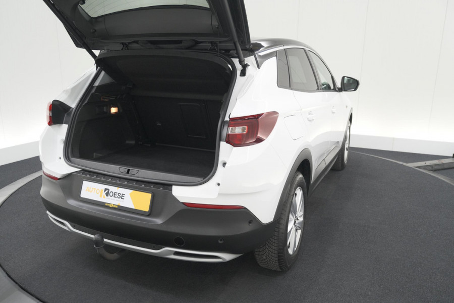 Opel Grandland X 130 Turbo AT8 Business Elegance | Trekhaak | Elektrische Kofferklep | Camera | Apple Carplay
