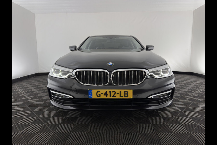 BMW 5 Serie 530e iPerformance eDrive Edition (Plug-In) (INCL-BTW) Aut. *LEATHER | FULL-LED | SOFTCLOSE | TOPVIEW | MEMORY-PACK | DIGI-COCKPIT | NAVI-FULLMAP | HEATED-COMFORTSEATS | HEAD-UP | PRIVACY-GLASS | ECC | PDC | 18''ALU*
