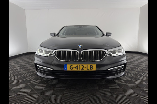 BMW 5 Serie 530e iPerformance eDrive Edition (Plug-In) (INCL-BTW) Aut. *LEATHER | FULL-LED | SOFTCLOSE | TOPVIEW | MEMORY-PACK | DIGI-COCKPIT | NAVI-FULLMAP | HEATED-COMFORTSEATS | HEAD-UP | PRIVACY-GLASS | ECC | PDC | 18''ALU*
