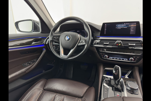 BMW 5 Serie 530e iPerformance eDrive Edition (Plug-In) (INCL-BTW) Aut. *LEATHER | FULL-LED | SOFTCLOSE | TOPVIEW | MEMORY-PACK | DIGI-COCKPIT | NAVI-FULLMAP | HEATED-COMFORTSEATS | HEAD-UP | PRIVACY-GLASS | ECC | PDC | 18''ALU*