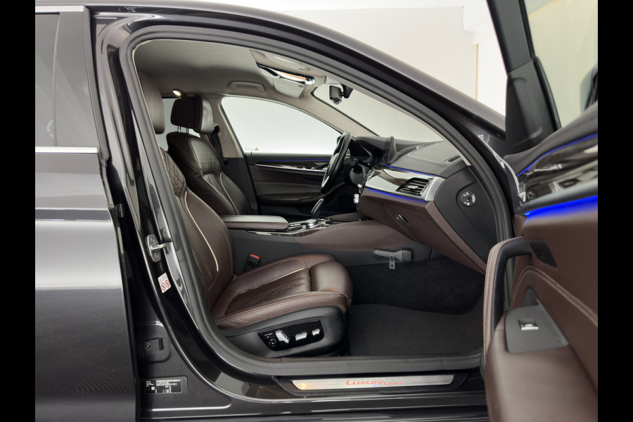 BMW 5 Serie 530e iPerformance eDrive Edition (Plug-In) (INCL-BTW) Aut. *LEATHER | FULL-LED | SOFTCLOSE | TOPVIEW | MEMORY-PACK | DIGI-COCKPIT | NAVI-FULLMAP | HEATED-COMFORTSEATS | HEAD-UP | PRIVACY-GLASS | ECC | PDC | 18''ALU*