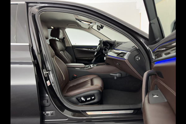 BMW 5 Serie 530e iPerformance eDrive Edition (Plug-In) (INCL-BTW) Aut. *LEATHER | FULL-LED | SOFTCLOSE | TOPVIEW | MEMORY-PACK | DIGI-COCKPIT | NAVI-FULLMAP | HEATED-COMFORTSEATS | HEAD-UP | PRIVACY-GLASS | ECC | PDC | 18''ALU*