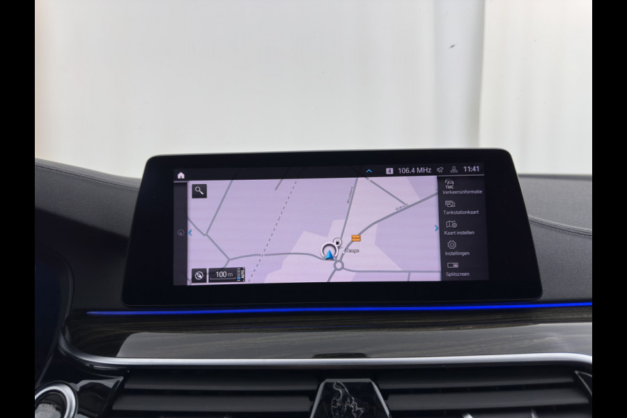 BMW 5 Serie 530e iPerformance eDrive Edition (Plug-In) (INCL-BTW) Aut. *LEATHER | FULL-LED | SOFTCLOSE | TOPVIEW | MEMORY-PACK | DIGI-COCKPIT | NAVI-FULLMAP | HEATED-COMFORTSEATS | HEAD-UP | PRIVACY-GLASS | ECC | PDC | 18''ALU*