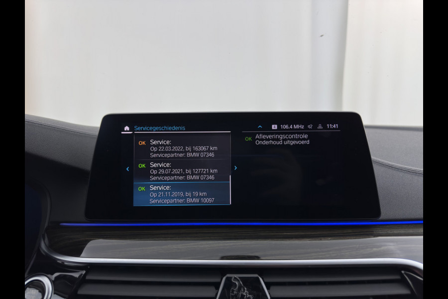 BMW 5 Serie 530e iPerformance eDrive Edition (Plug-In) (INCL-BTW) Aut. *LEATHER | FULL-LED | SOFTCLOSE | TOPVIEW | MEMORY-PACK | DIGI-COCKPIT | NAVI-FULLMAP | HEATED-COMFORTSEATS | HEAD-UP | PRIVACY-GLASS | ECC | PDC | 18''ALU*