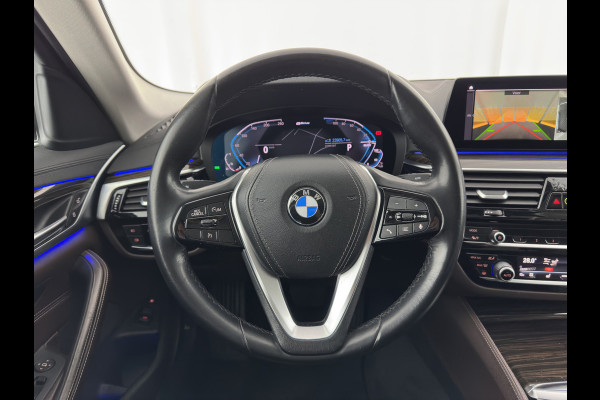 BMW 5 Serie 530e iPerformance eDrive Edition (Plug-In) (INCL-BTW) Aut. *LEATHER | FULL-LED | SOFTCLOSE | TOPVIEW | MEMORY-PACK | DIGI-COCKPIT | NAVI-FULLMAP | HEATED-COMFORTSEATS | HEAD-UP | PRIVACY-GLASS | ECC | PDC | 18''ALU*