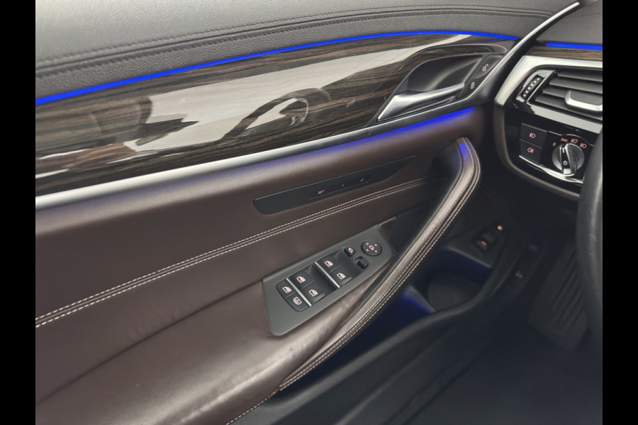 BMW 5 Serie 530e iPerformance eDrive Edition (Plug-In) (INCL-BTW) Aut. *LEATHER | FULL-LED | SOFTCLOSE | TOPVIEW | MEMORY-PACK | DIGI-COCKPIT | NAVI-FULLMAP | HEATED-COMFORTSEATS | HEAD-UP | PRIVACY-GLASS | ECC | PDC | 18''ALU*