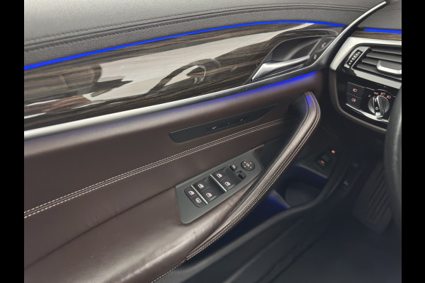BMW 5 Serie 530e iPerformance eDrive Edition (Plug-In) (INCL-BTW) Aut. *LEATHER | FULL-LED | SOFTCLOSE | TOPVIEW | MEMORY-PACK | DIGI-COCKPIT | NAVI-FULLMAP | HEATED-COMFORTSEATS | HEAD-UP | PRIVACY-GLASS | ECC | PDC | 18''ALU*