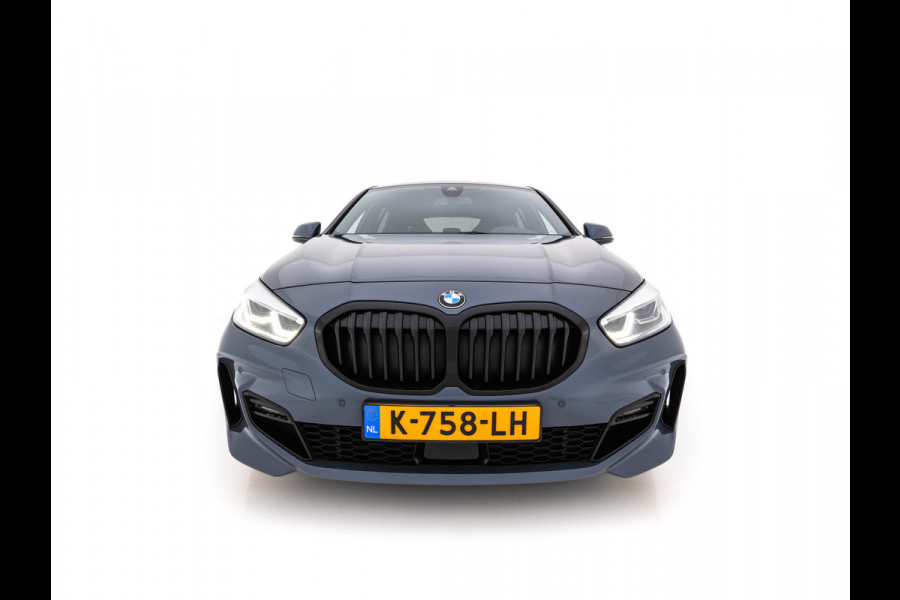 BMW 1-serie 118i M-Sportpack Executive Edition (INCL-BTW) *M-SPORT-CUPSEATS | FULL-LED | DIGI-COCKPIT | HIFI-SOUND | CAMERA | NAVI-FULLMAP | AMBIENTLIGHT | PRIVACY-GLASS | ECC | CARBON-INLAY | PDC | CRUISE | 18''ALU*
