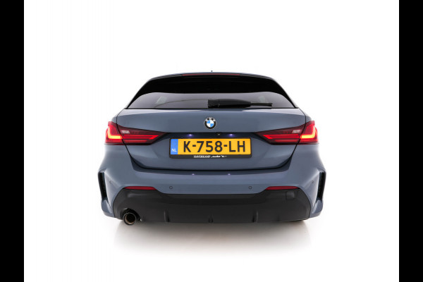 BMW 1-serie 118i M-Sportpack Executive Edition (INCL-BTW) *M-SPORT-CUPSEATS | FULL-LED | DIGI-COCKPIT | HIFI-SOUND | CAMERA | NAVI-FULLMAP | AMBIENTLIGHT | PRIVACY-GLASS | ECC | CARBON-INLAY | PDC | CRUISE | 18''ALU*