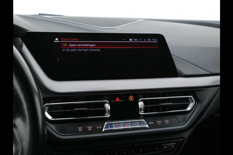 BMW 1-serie 118i M-Sportpack Executive Edition (INCL-BTW) *M-SPORT-CUPSEATS | FULL-LED | DIGI-COCKPIT | HIFI-SOUND | CAMERA | NAVI-FULLMAP | AMBIENTLIGHT | PRIVACY-GLASS | ECC | CARBON-INLAY | PDC | CRUISE | 18''ALU*