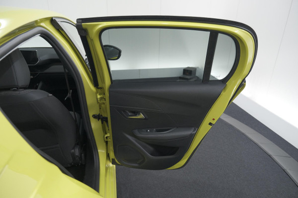 Peugeot 208 PureTech 100 Allure | Apple Carplay | Parkeersensoren | Climate Control