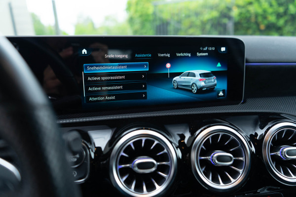 Mercedes-Benz A-Klasse 250 Premium Plus AMG-Line / Virtual Cockpit/ Cruise Control/ Panoramadak/