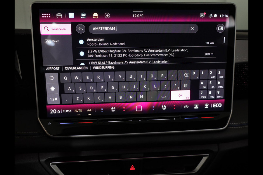 Volkswagen Tiguan 1.5 eHybrid R-Line Edition 272 pk Automaat (DSG) | Verlengde garantie | Navigatie | Panoramadak | Trekhaak (wegklapbaar) | Stoelverwarming v/a | Black Style pakket | R-Line |