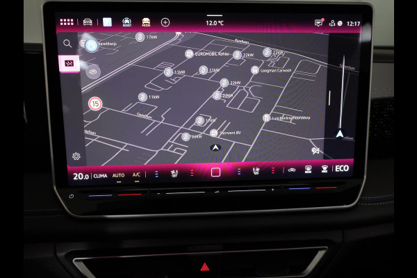 Volkswagen Tiguan 1.5 eHybrid R-Line Edition 272 pk Automaat (DSG) | Verlengde garantie | Navigatie | Panoramadak | Trekhaak (wegklapbaar) | Stoelverwarming v/a | Black Style pakket | R-Line |