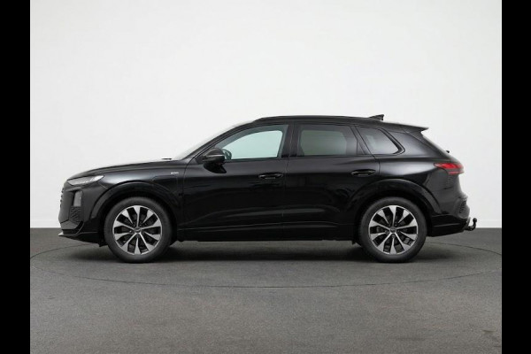 Audi Q3 S edition e-hybrid 272 pk | Techniekpakket plus | Panorama-glasdak | Optiekpakket zwart-glanzend | Trekhaak mech. zwenkbaar |