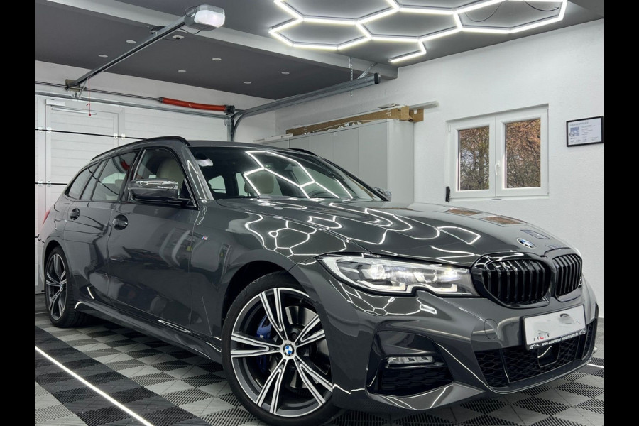 BMW 3 Serie Touring 330i xDrive M-SPORT ** LED, BEIGE LEDER, PANORAMA, NAVI+, ACC, 19-INCH LMV ** 1e EIG - slechts 55.887km. ** ** INFORMEER OOK NAAR ONZE AANTREKKELIJKE FINANCIAL-LEASE TARIEVEN **
