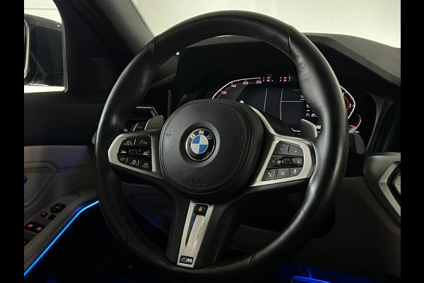 BMW 3 Serie Touring 330i xDrive M-SPORT ** LED, BEIGE LEDER, PANORAMA, NAVI+, ACC, 19-INCH LMV ** 1e EIG - slechts 55.887km. ** ** INFORMEER OOK NAAR ONZE AANTREKKELIJKE FINANCIAL-LEASE TARIEVEN **