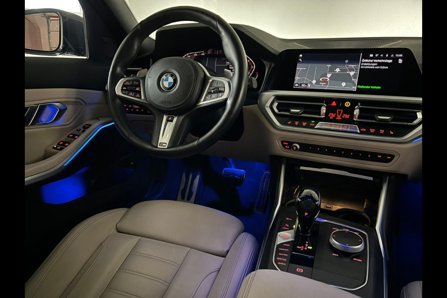 BMW 3 Serie Touring 330i xDrive M-SPORT ** LED, BEIGE LEDER, PANORAMA, NAVI+, ACC, 19-INCH LMV ** 1e EIG - slechts 55.887km. ** ** INFORMEER OOK NAAR ONZE AANTREKKELIJKE FINANCIAL-LEASE TARIEVEN **
