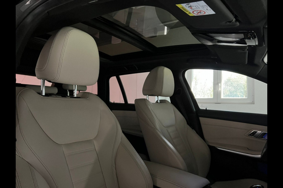 BMW 3 Serie Touring 330i xDrive M-SPORT ** LED, BEIGE LEDER, PANORAMA, NAVI+, ACC, 19-INCH LMV ** 1e EIG - slechts 55.887km. ** ** INFORMEER OOK NAAR ONZE AANTREKKELIJKE FINANCIAL-LEASE TARIEVEN **