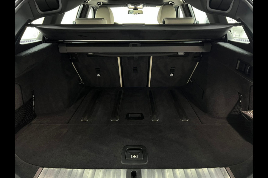 BMW 3 Serie Touring 330i xDrive M-SPORT ** LED, BEIGE LEDER, PANORAMA, NAVI+, ACC, 19-INCH LMV ** 1e EIG - slechts 55.887km. ** ** INFORMEER OOK NAAR ONZE AANTREKKELIJKE FINANCIAL-LEASE TARIEVEN **