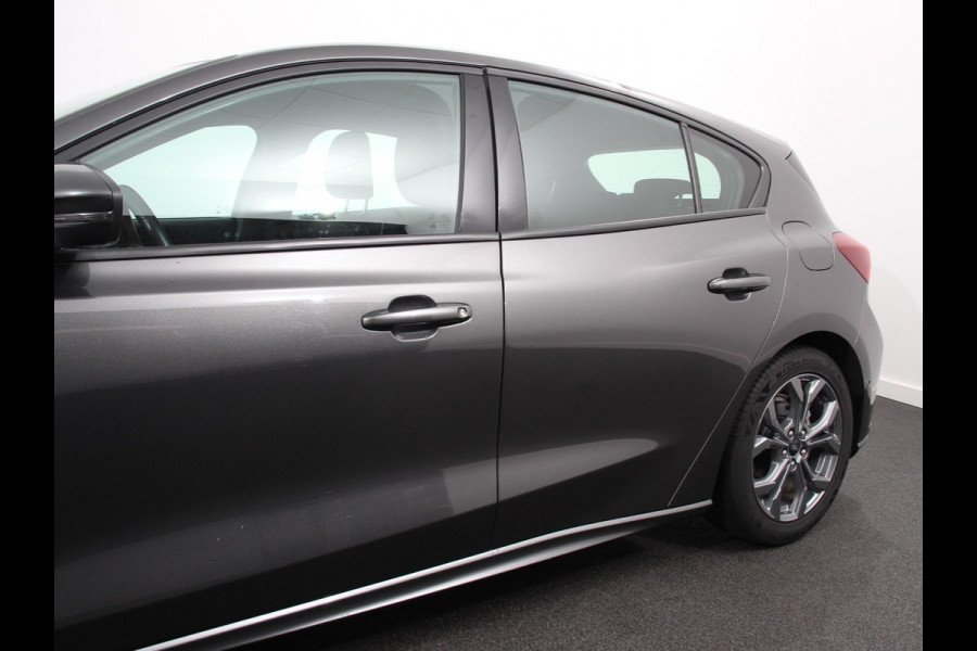 Ford Focus 1.0 Focus 125 PK HB ST-Line Automaat Navi Climate control cruise control Carplay LM velgen Parkeersensoren Led Matrix koplampen