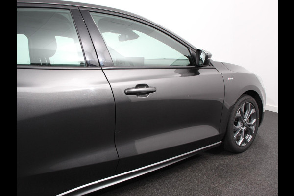 Ford Focus 1.0 Focus 125 PK HB ST-Line Automaat Navi Climate control cruise control Carplay LM velgen Parkeersensoren Led Matrix koplampen