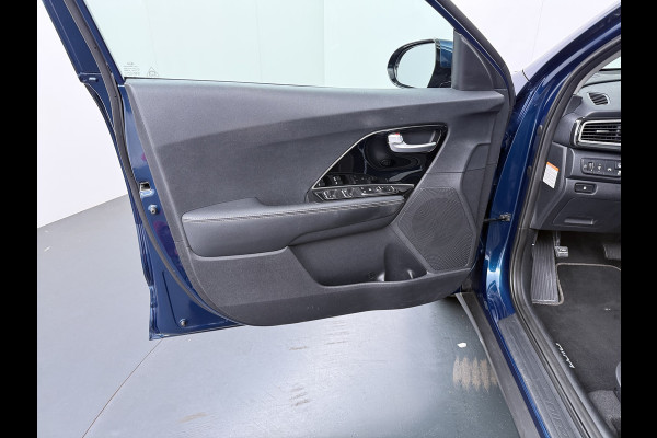 Kia Niro 1.6 GDi Hybrid Style Edition - Adaptief Cruise Control - Climate Control - Navigatie - Apple/Android Carplay - Virena Zekerheidspakket €895