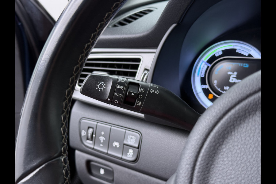 Kia Niro 1.6 GDi Hybrid Style Edition - Adaptief Cruise Control - Climate Control - Navigatie - Apple/Android Carplay - Virena Zekerheidspakket €895