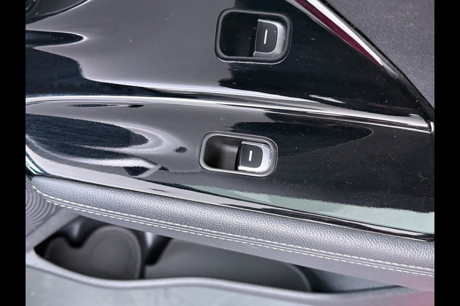 Kia Niro 1.6 GDi Hybrid Style Edition - Adaptief Cruise Control - Climate Control - Navigatie - Apple/Android Carplay - Virena Zekerheidspakket €895