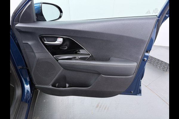 Kia Niro 1.6 GDi Hybrid Style Edition - Adaptief Cruise Control - Climate Control - Navigatie - Apple/Android Carplay - Virena Zekerheidspakket €895