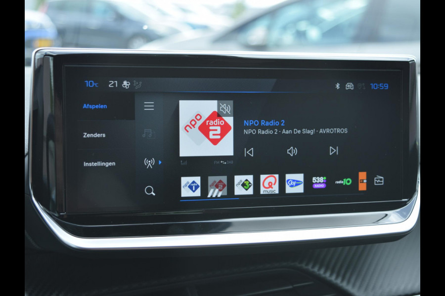 Peugeot e-2008 EV GT Avantage 54 kWh | Alcantara Executive Interior met stoelmassage | Warmtepomp | Vision, Navigation & Drive Assist plus Pack |