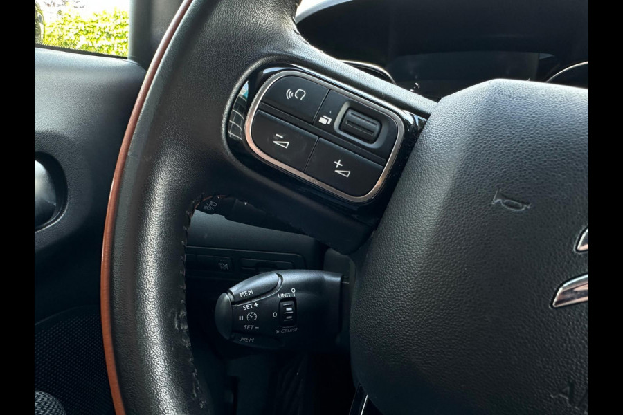 Citroën C3 Aircross 1.2 S&S Shine Automaat, Camera, CarPlay, Cruise, Trekhaak, Head-Up, PDC