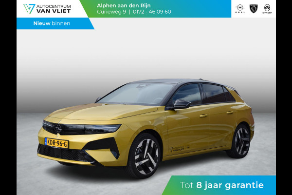 Opel Astra Electric 58 kWh Ultimate | Schuif / kanteldak | Alcantara bekleding | LED Intellilux verlichting | Parkeersensoren met camera |