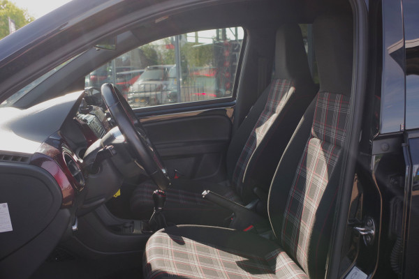 Volkswagen up! 1.0 TSI 116 PK GTI, Stoelverwarming, Camera, Cruise Control