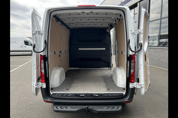 Mercedes-Benz Sprinter 215 CDI L1 H1 / Trekhaak / Cruise control / Airco / 270 Graden achterdeuren