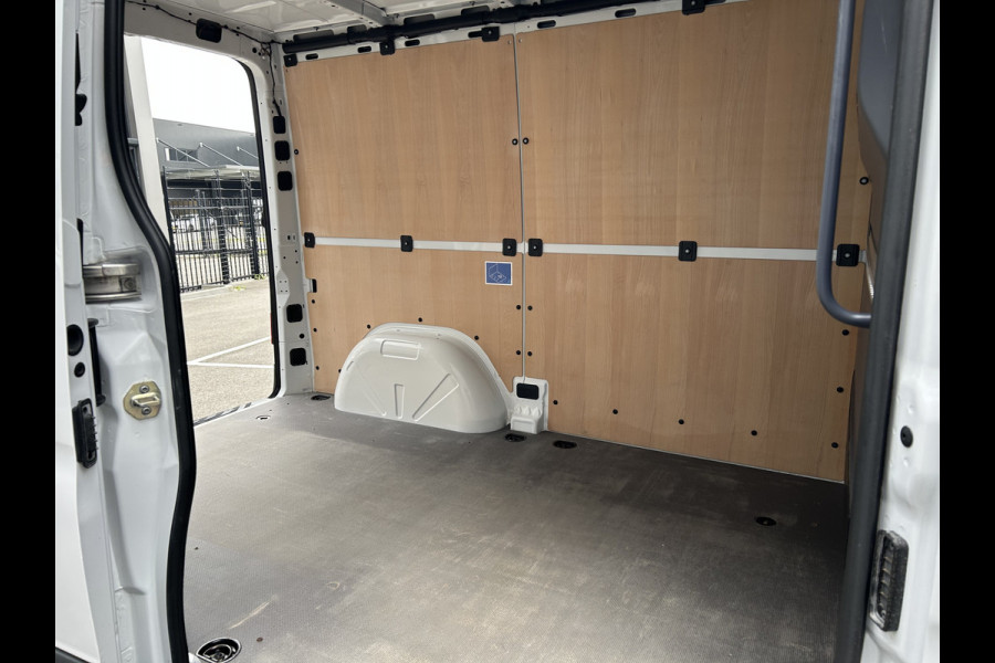 Mercedes-Benz Sprinter 215 CDI L1 H1 / Trekhaak / Cruise control / Airco / 270 Graden achterdeuren