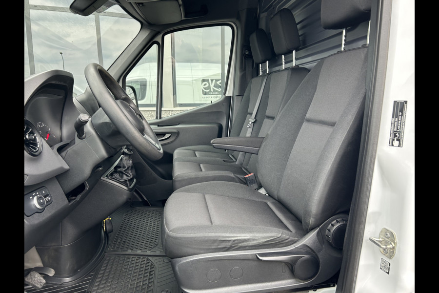 Mercedes-Benz Sprinter 215 CDI L1 H1 / Trekhaak / Cruise control / Airco / 270 Graden achterdeuren