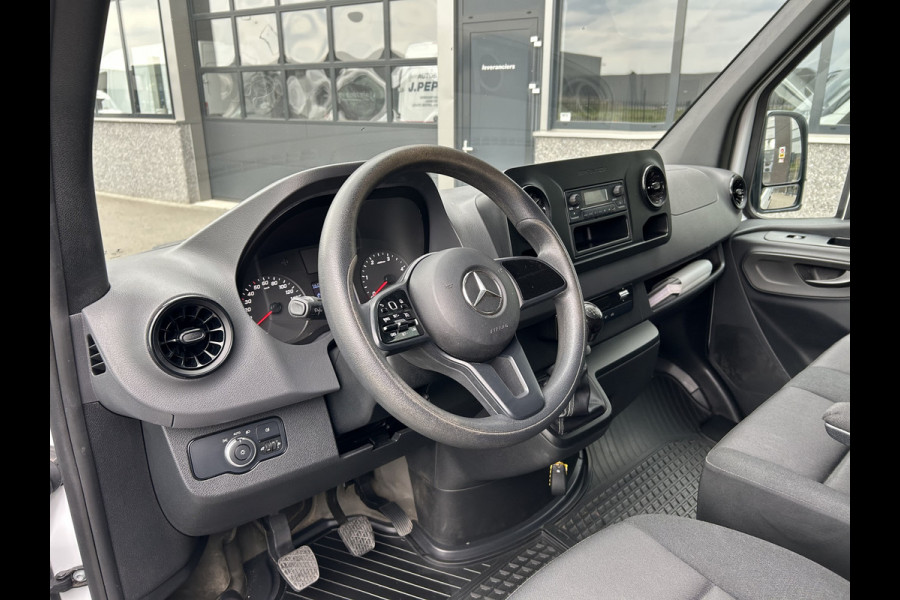 Mercedes-Benz Sprinter 215 CDI L1 H1 / Trekhaak / Cruise control / Airco / 270 Graden achterdeuren