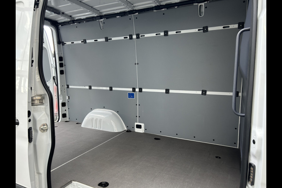 Mercedes-Benz Sprinter 315 CDI L2 H2 RWD Pro MBUX / Trekhaak / Camera / Cruise control / Airco / 270 Graden achterdeuren