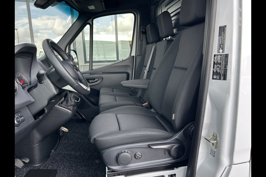 Mercedes-Benz Sprinter 315 CDI L2 H2 RWD Pro MBUX / Trekhaak / Camera / Cruise control / Airco / 270 Graden achterdeuren