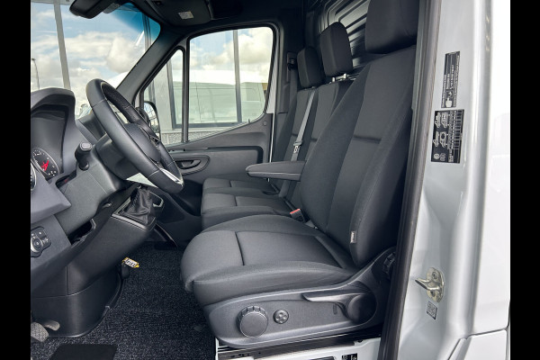 Mercedes-Benz Sprinter 315 CDI L2 H2 RWD Pro MBUX / Trekhaak / Camera / Cruise control / Airco / 270 Graden achterdeuren