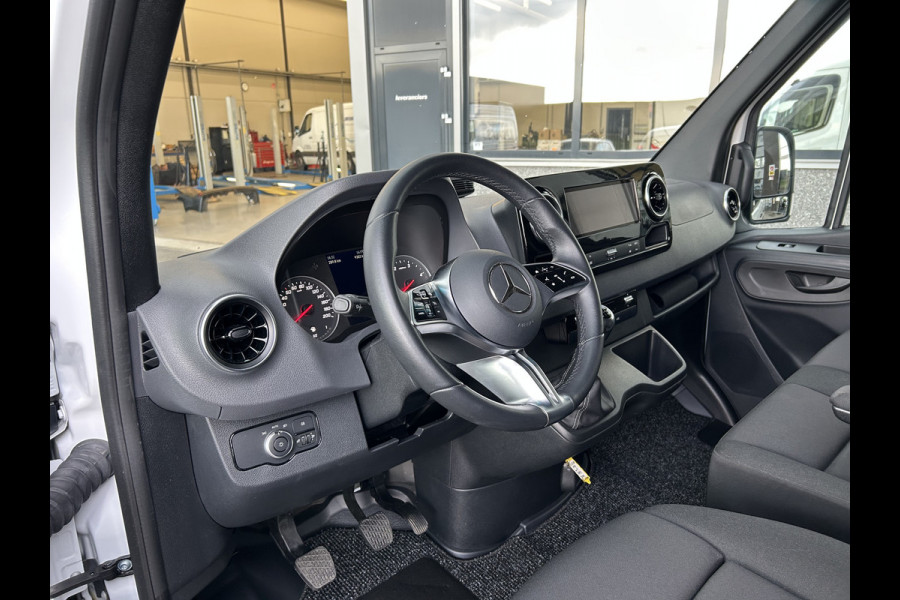Mercedes-Benz Sprinter 315 CDI L2 H2 RWD Pro MBUX / Trekhaak / Camera / Cruise control / Airco / 270 Graden achterdeuren