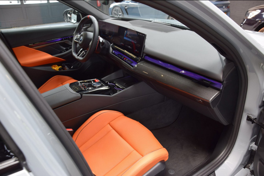 BMW 5 Serie Touring M5 Navi|Leder|22 Inch|GARANTIE|Nieuwstaat!|Org.NL|1e Eig.